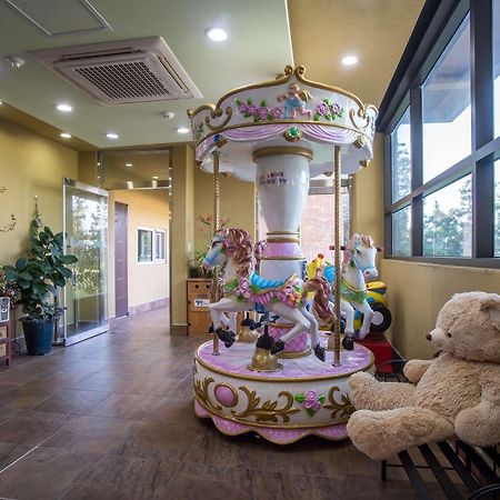 Famille Spa Resort Seogwipo Luaran gambar
