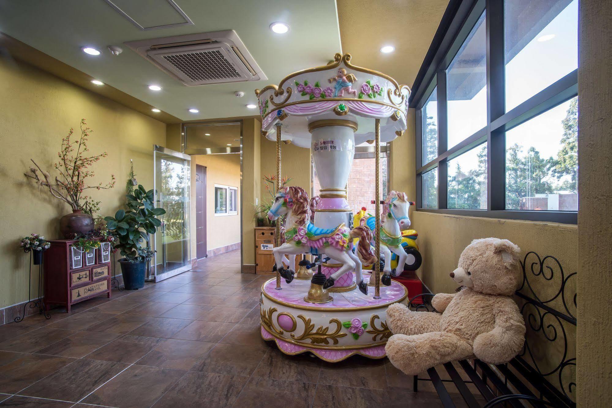 Famille Spa Resort Seogwipo Luaran gambar