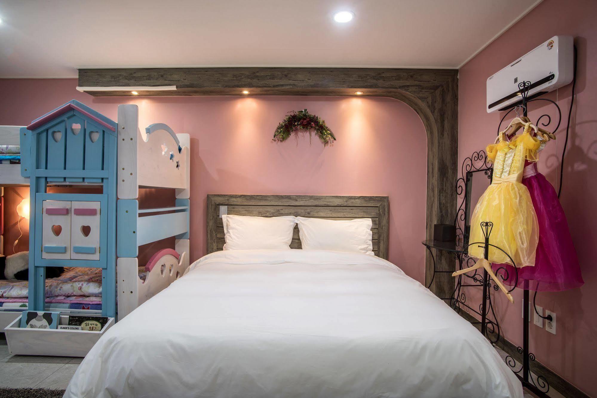 Famille Spa Resort Seogwipo Luaran gambar