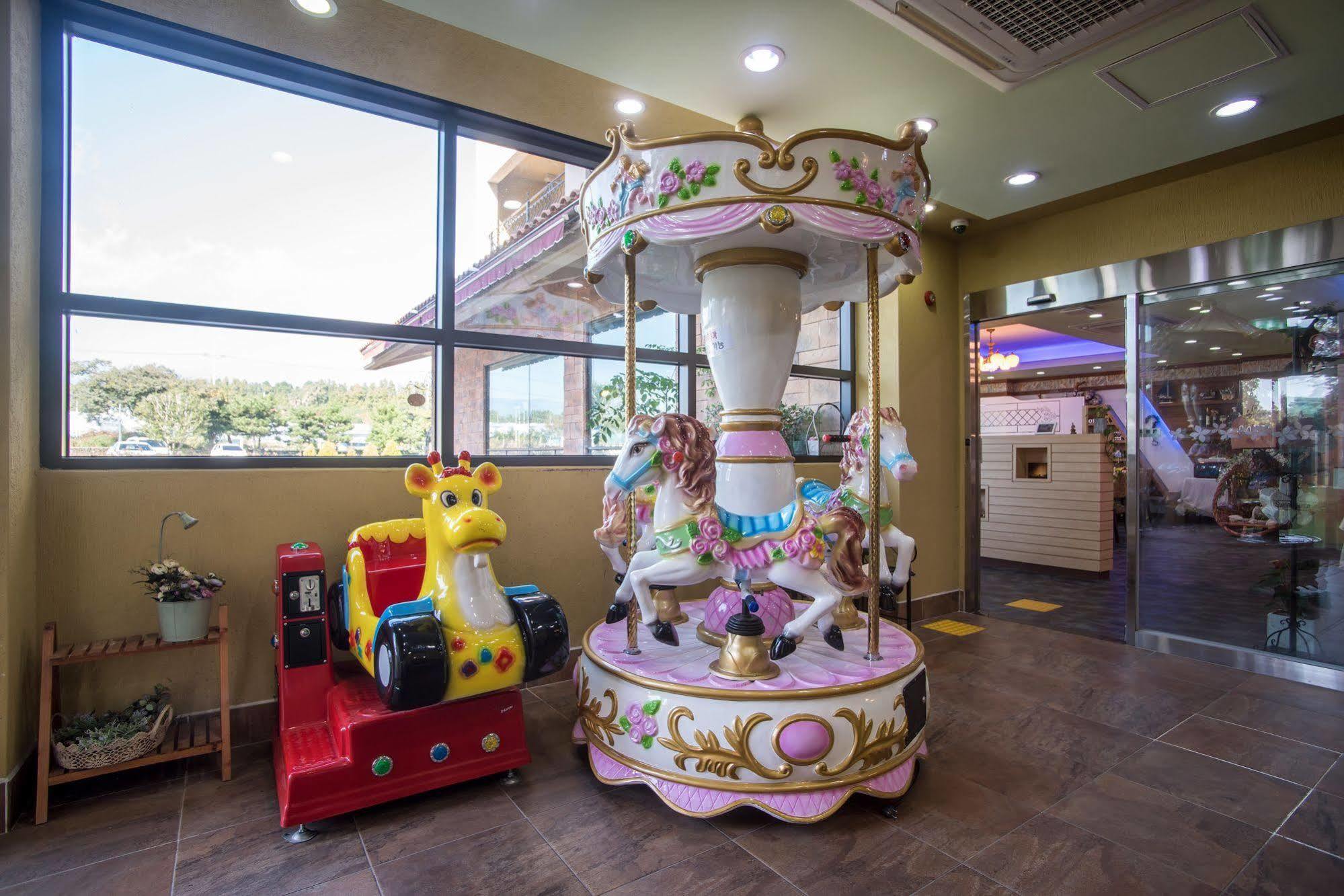 Famille Spa Resort Seogwipo Luaran gambar
